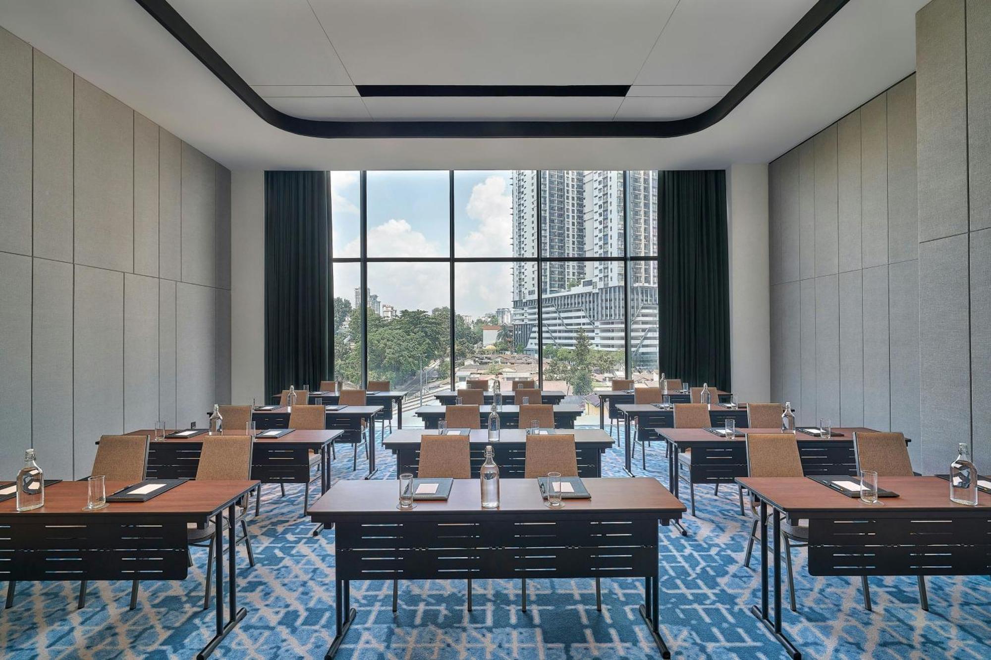 Hotel Courtyard By Marriott Kuala Lumpur South Exterior foto